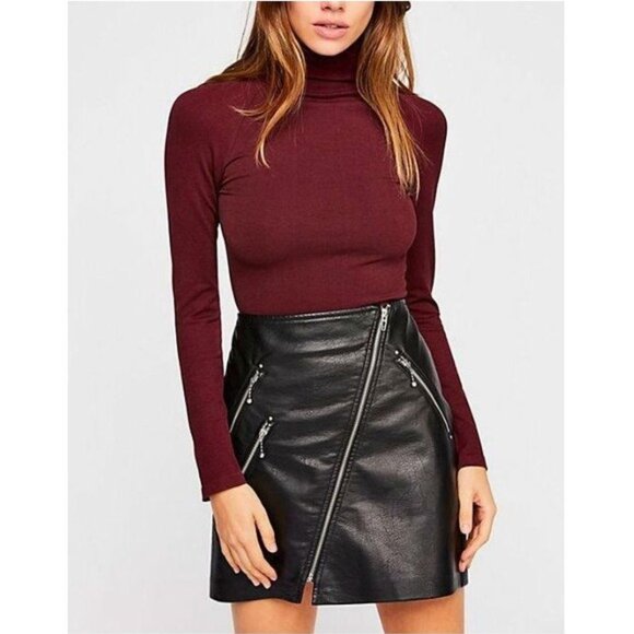 NWT Free People Like I Do Backless Cutout Mockneck Top M/L Mauve Wine Stretch - Picture 3 of 10